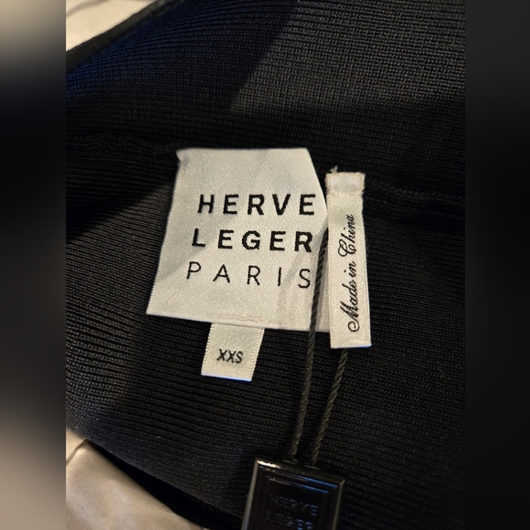 Herve Leger Fringe Skirt NWT XXS - Picture 5 of 6